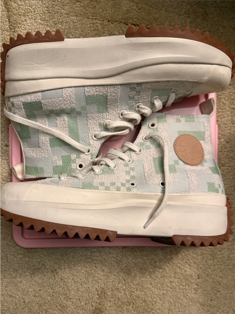 Converse Run Star Hike in Size 9.5M/11W